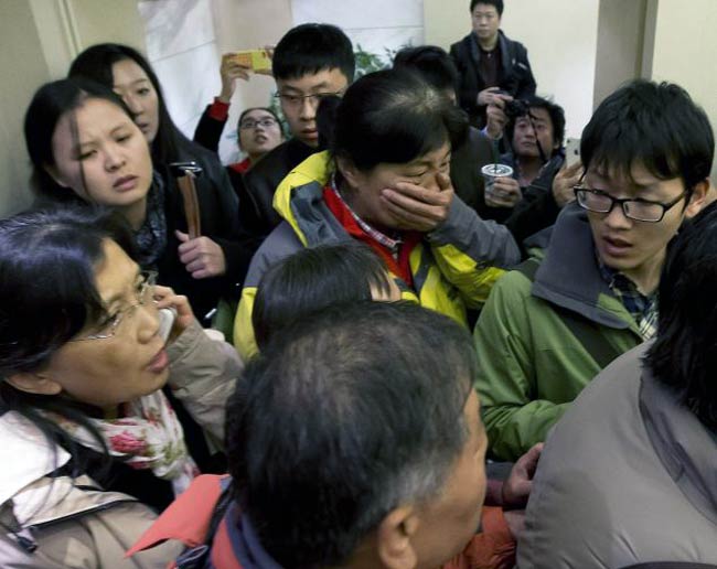 मलेशिया एयरलाइंस के विमान को क्‍या समुद्र निगल गया?