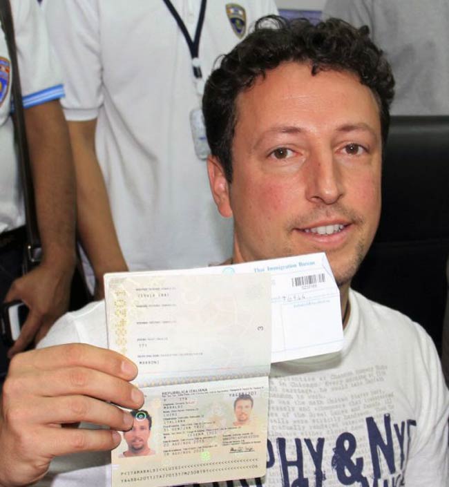 मलेशिया एयरलाइंस के विमान को क्‍या समुद्र निगल गया?