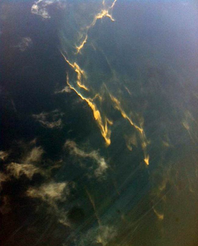 मलेशिया एयरलाइंस के विमान को क्‍या समुद्र निगल गया?