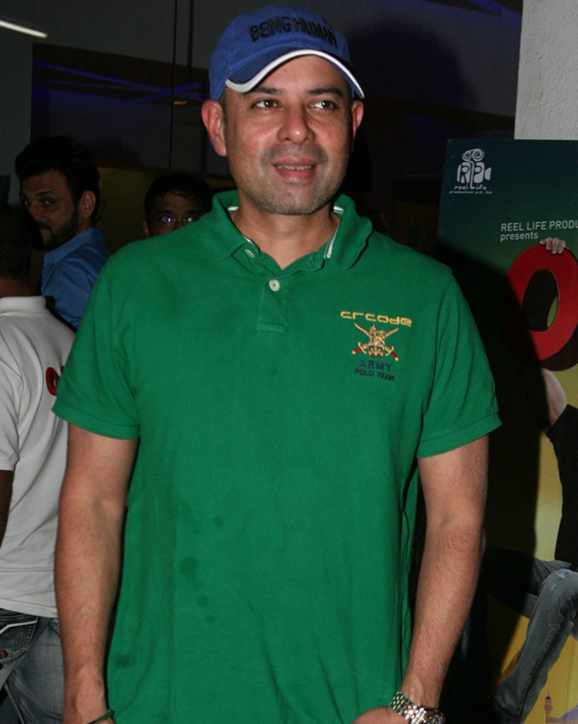 देखिए 'ओ तेरी' की स्‍क्रीनिंग में सलमान खान की नई सवारी