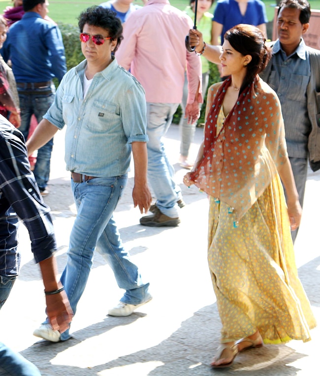 कुतुब मीनार में 'किक' लगाते दिखे सलमान-जैकलीन