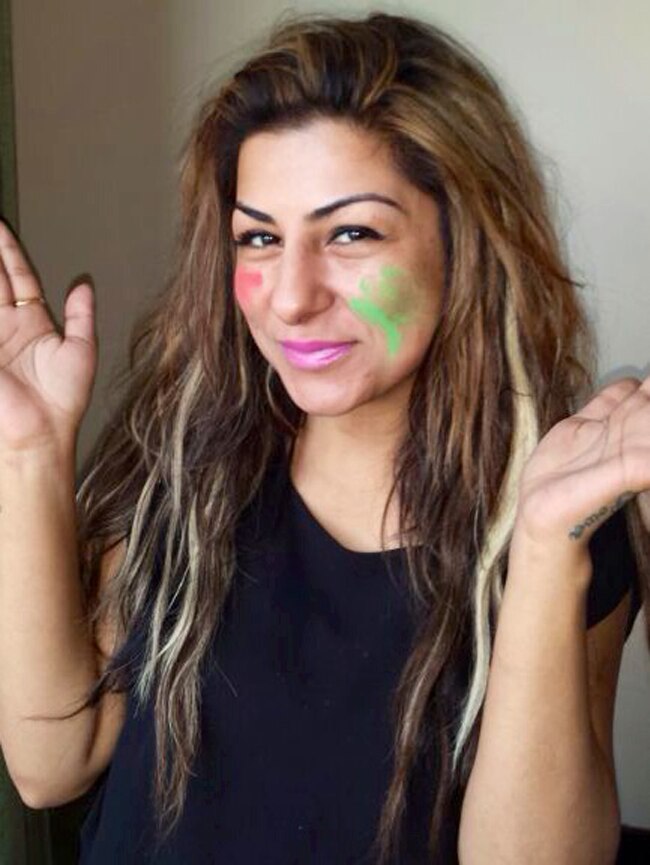 बॉलीवुड के सिंगर्स कैसे मनाते हैं होली