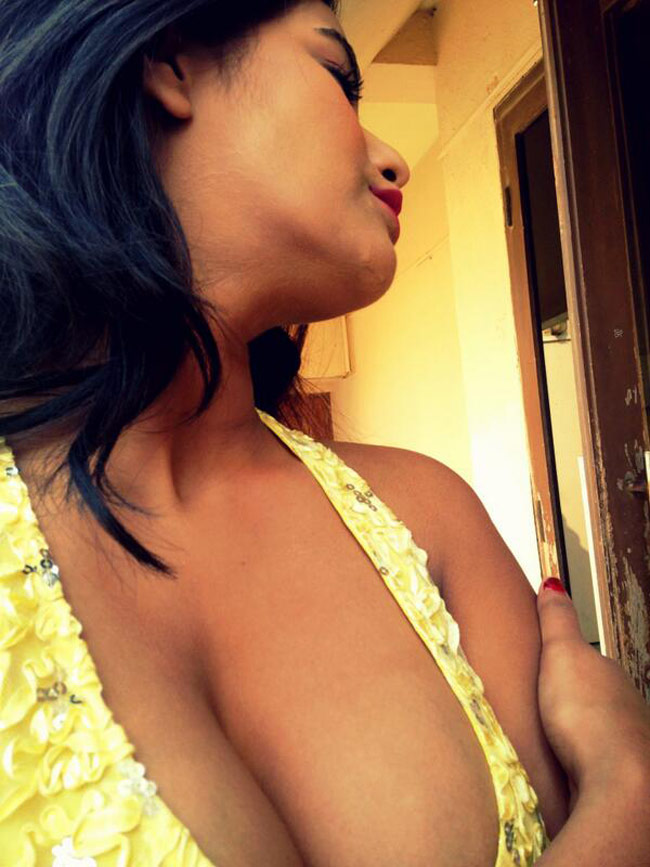 प्‍यार से मेरी तरफ ना देखो, प्‍यार हो जाएगा: पूनम पांडे