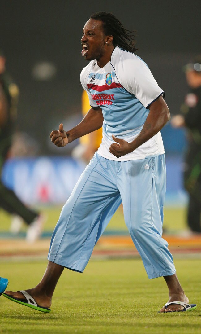 कंगारुओं को हरा मैदान पर नाचे गेल, सैमी और ब्रावो