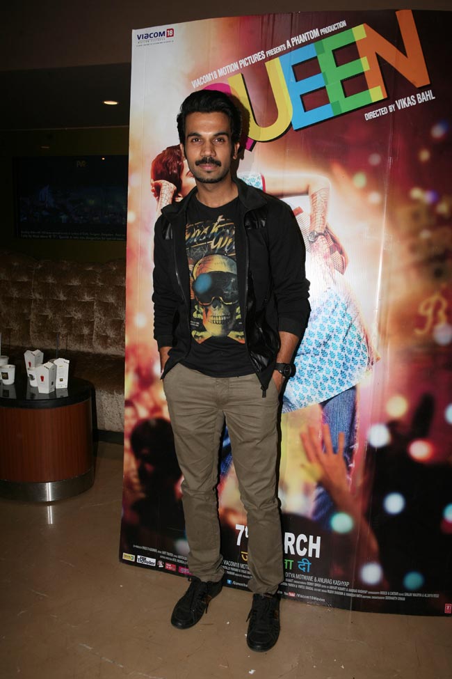 फिल्‍म 'क्‍वीन' की स्‍पेशल स्‍क्रीनिंग में कंगना का Cool अंदाज