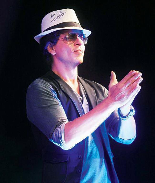 फेसबुक पर ये हैं बॉलीवुड के टॉप 10 स्टार...