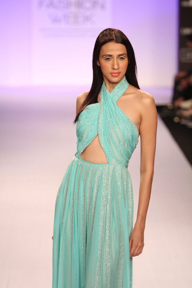 लैक्मे इंडिया फैशन वीक: नरगिस-कल्कि-प्राची ने लगाई रैंप पर आग!