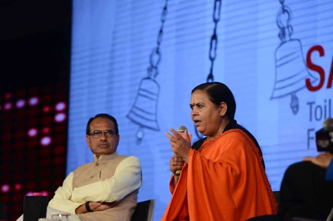 इंडिया टुडे कॉन्क्लेव 2014: देवालय और शौचालय की तुलना नहीं, बोलीं उमा भारती