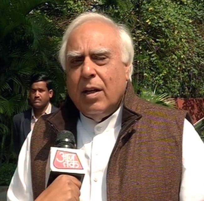 चुनावों की तारीखों का ऐलान, 16 मई को मिलेगी नई सरकार