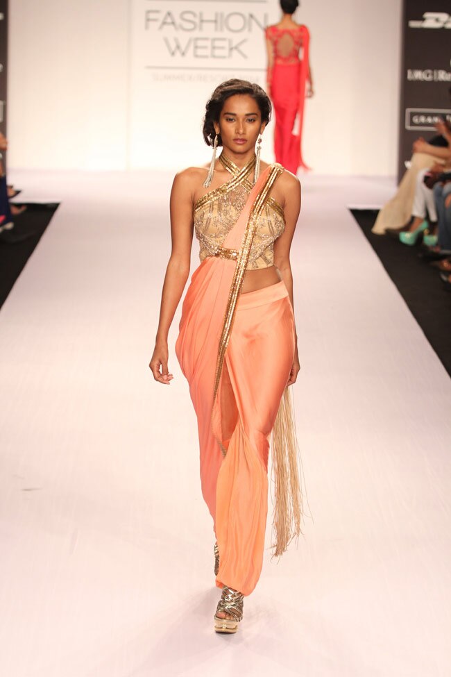 लैक्मे इंडिया फैशन वीक: नरगिस-कल्कि-प्राची ने लगाई रैंप पर आग!