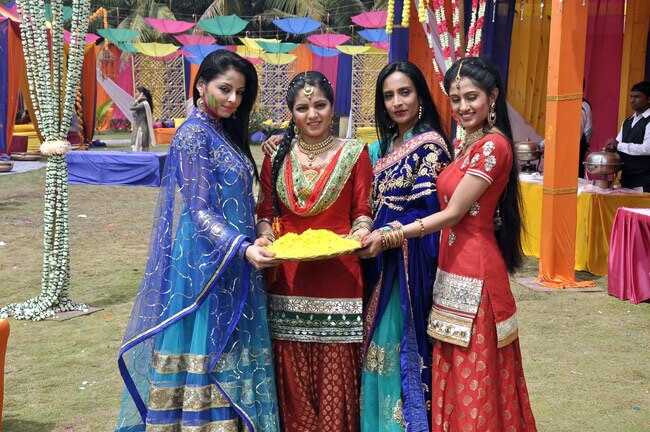 छोटे पर्दे के सितारों का होली धमाल, रंग, मस्‍ती और गुलाल