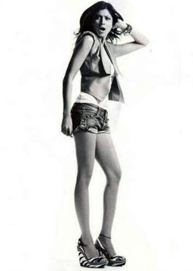 बॉलीवुड हसीनाओं के टॉप 10 SEXY LEGS...