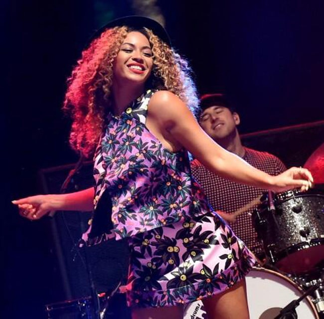 कोचेला फेस्टिवल: हॉलीवुड सितारों की मस्ती भरी तस्वीरें