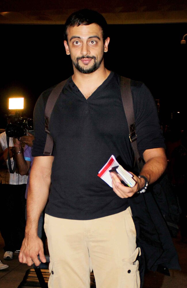 आईफा अवॉर्ड के लिए फ्लोरिडा रवाना हुए बॉलीवुड के सितारे