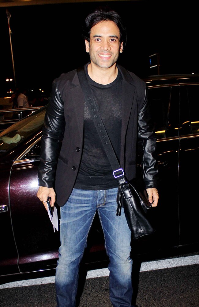 आईफा अवॉर्ड के लिए फ्लोरिडा रवाना हुए बॉलीवुड के सितारे