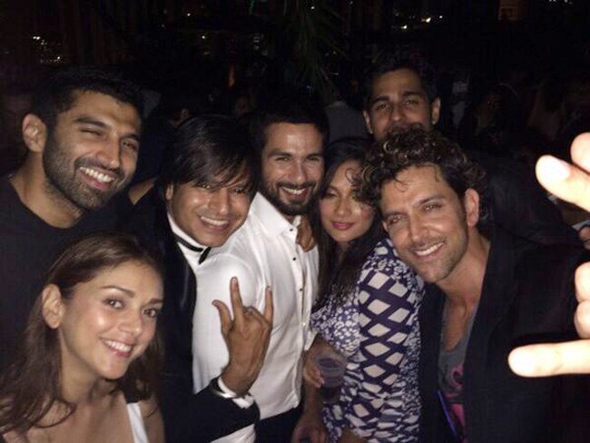 IIFA में सितारों ने खूब खींची सेल्फी