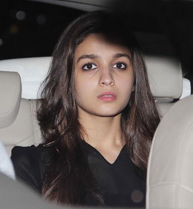 दीपिका, रणवीर, परिणिति पहुंचे ‘2 स्‍टेट्स’ की स्‍क्रीनिंग पर