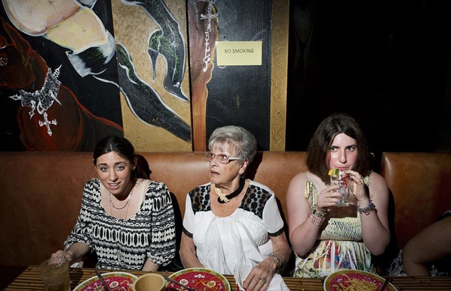 पर्दे के अंदर कुछ ऐसी होती है अमेरिकी लड़कियों की बैचलरेट पार्टी