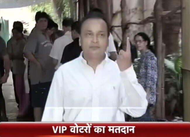 सेलेब्रिटीज ने भी डाला वोट, पोस्ट की तस्वीर