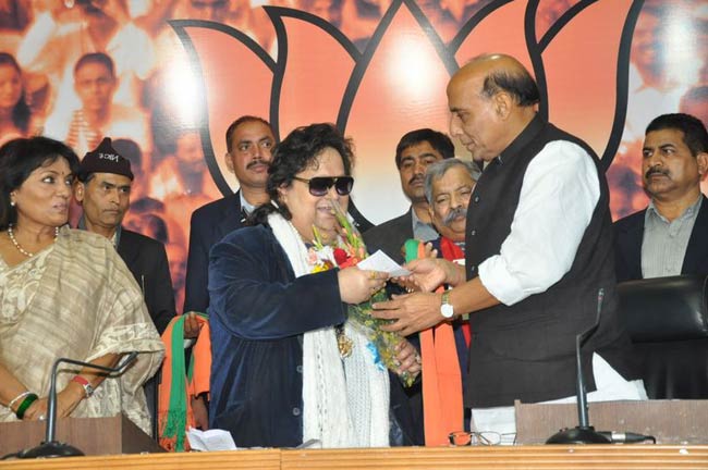 लोकसभा चुनाव में सेलिब्रिटीज के ग्‍लैमर का तड़का