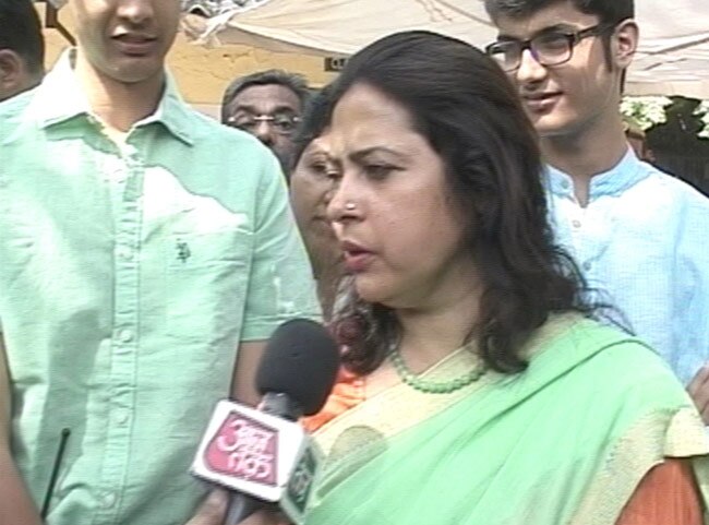 जब वोट देने पहुंचे राजनीति के दिग्गज