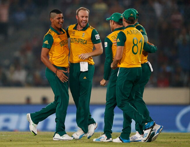 विराट ने दिलाई टीम इंडिया को जीत, धोनी ने जीता दिल