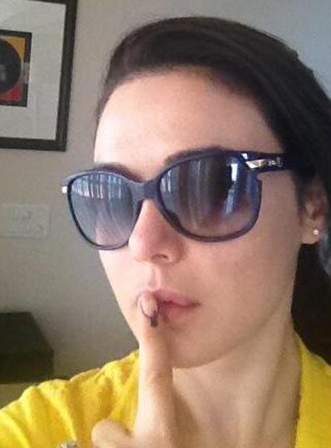 सेलेब्रिटीज ने भी डाला वोट, पोस्ट की तस्वीर