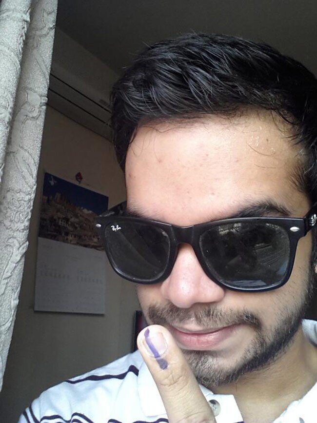 छठा चरण: लोकसभा चुनाव में आपका वोट, आपकी तस्‍वीर...