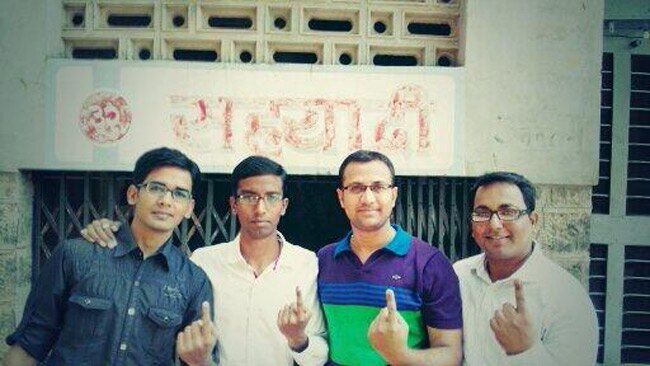 छठा चरण: लोकसभा चुनाव में आपका वोट, आपकी तस्‍वीर...