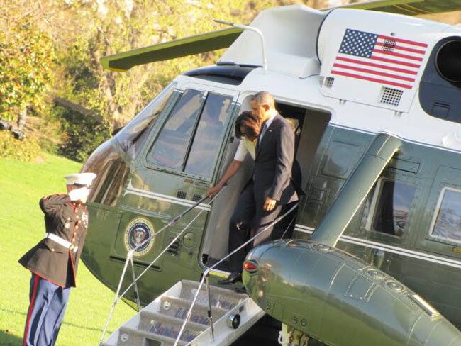 व्हाइट हाउस से ओबामा और मिशेल की Exclusive तस्वीरें