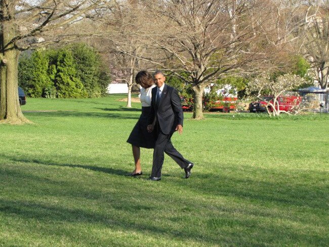 व्हाइट हाउस से ओबामा और मिशेल की Exclusive तस्वीरें