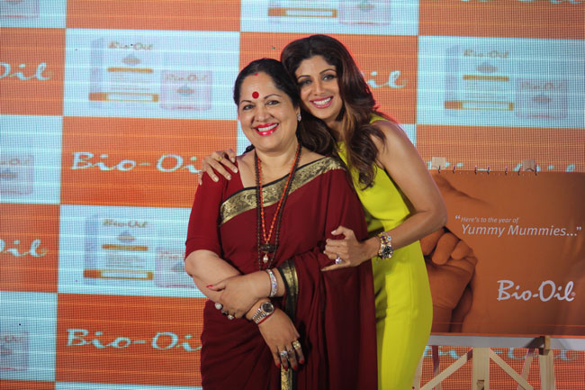 Happy Mother's Day: मुझे प्‍यार है अपनी मां से...