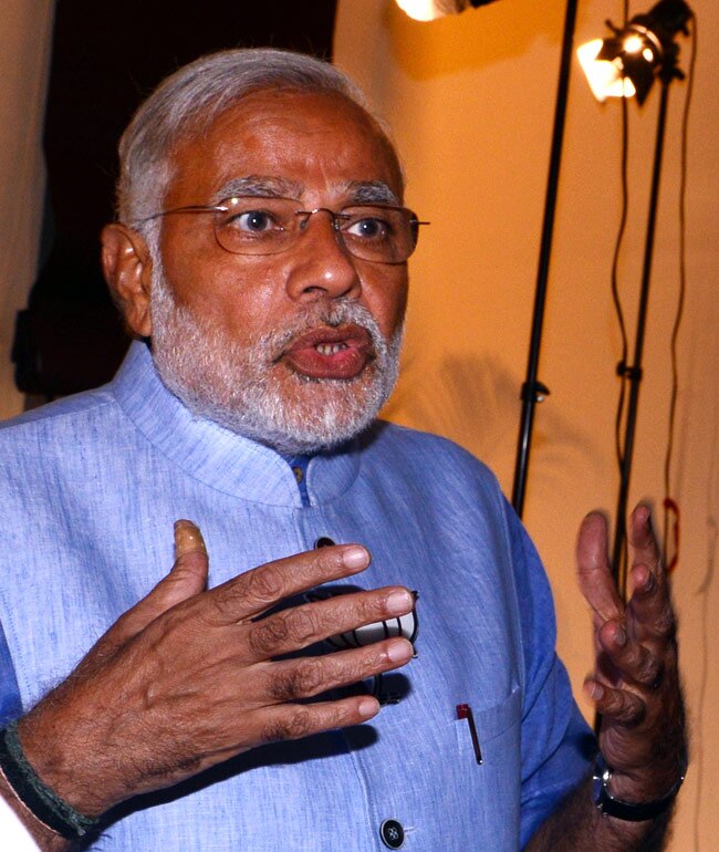 आज तक पर एक अलग ही अंदाज में नजर आए नरेंद्र मोदी...