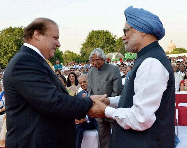 PM मोदी का शपथग्रहण समारोहः कैमरे में कैद हुए ये ऐतिहासिक पल...