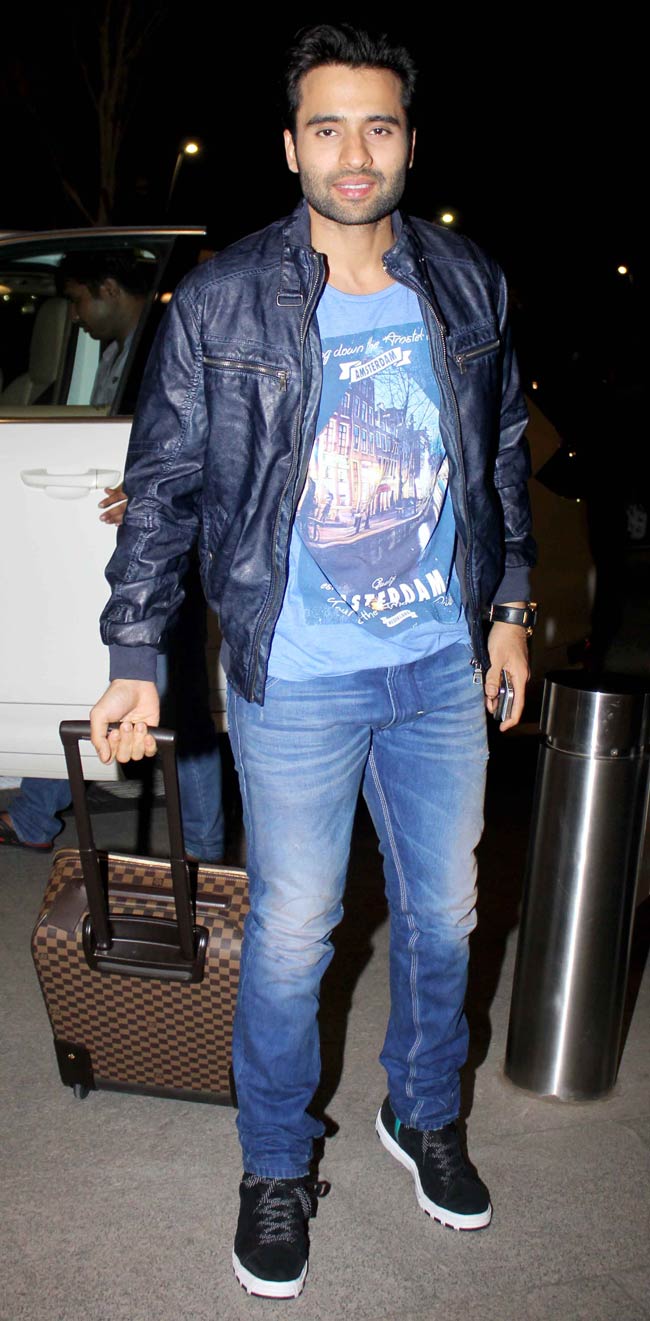 बेटी आराध्या संग 'कान' चलीं ऐश्‍वर्या राय बच्‍चन