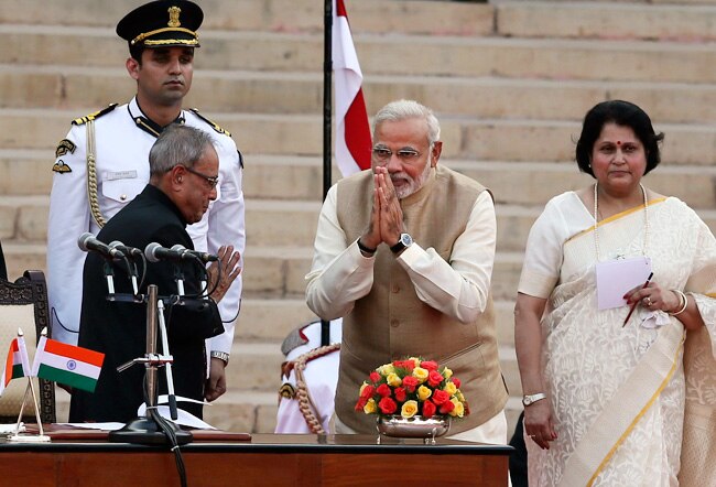 PM मोदी का शपथग्रहण समारोहः कैमरे में कैद हुए ये ऐतिहासिक पल...