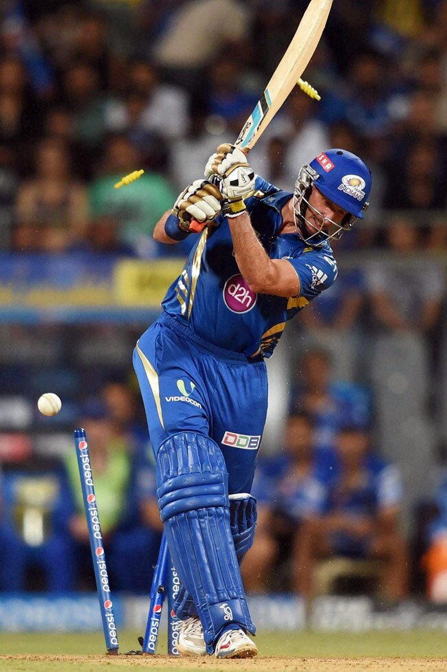 IPL-7: एंडरसन के 'विस्फोट' से मुंबई इंडियंस प्ले ऑफ में पहुंचा