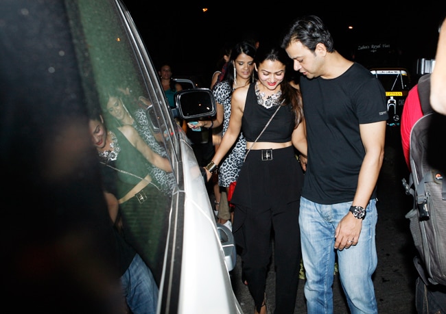 बॉलीवुड सितारों के साथ जहीर-युवराज की पार्टी