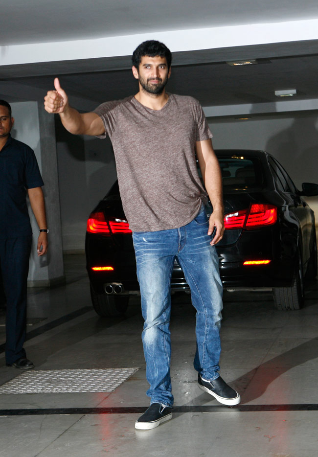 करण जौहर को बर्थडे विश करने उमड़ा बॉलीवुड