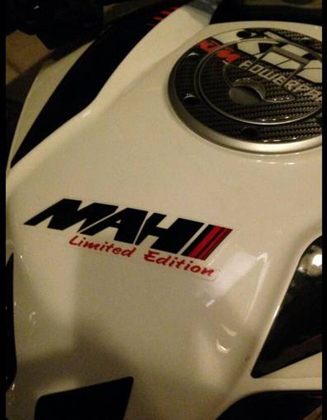 धोनी की डिनर पार्टी में टीम CSK संग खूब जमा रंग