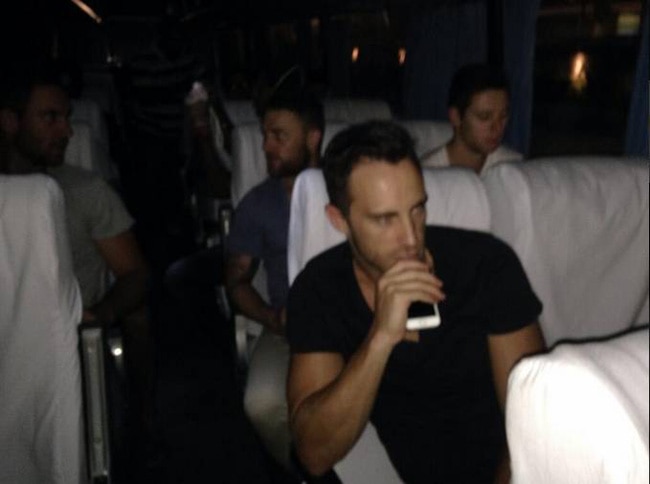 धोनी की डिनर पार्टी में टीम CSK संग खूब जमा रंग