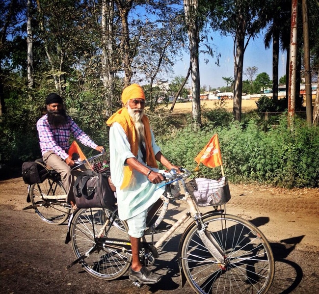 इलेक्शन एक्सप्रेस: जब कैमरे में कैद हुआ चुनाव का हर रंग