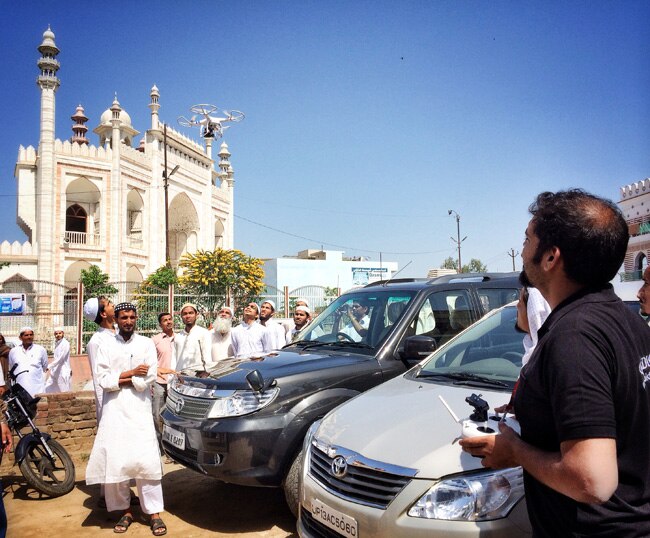 इलेक्शन एक्सप्रेस: जब कैमरे में कैद हुआ चुनाव का हर रंग