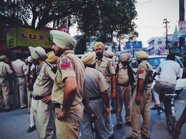 इलेक्शन एक्सप्रेस: जब कैमरे में कैद हुआ चुनाव का हर रंग