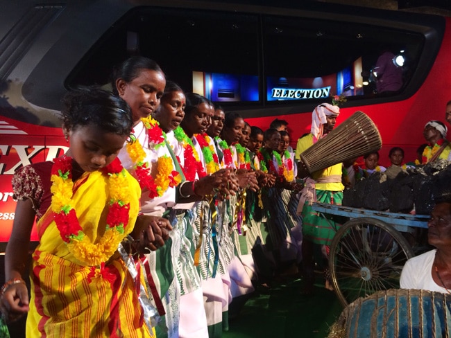 इलेक्शन एक्सप्रेस: जब कैमरे में कैद हुआ चुनाव का हर रंग