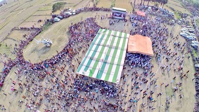 इलेक्शन एक्सप्रेस: जब कैमरे में कैद हुआ चुनाव का हर रंग