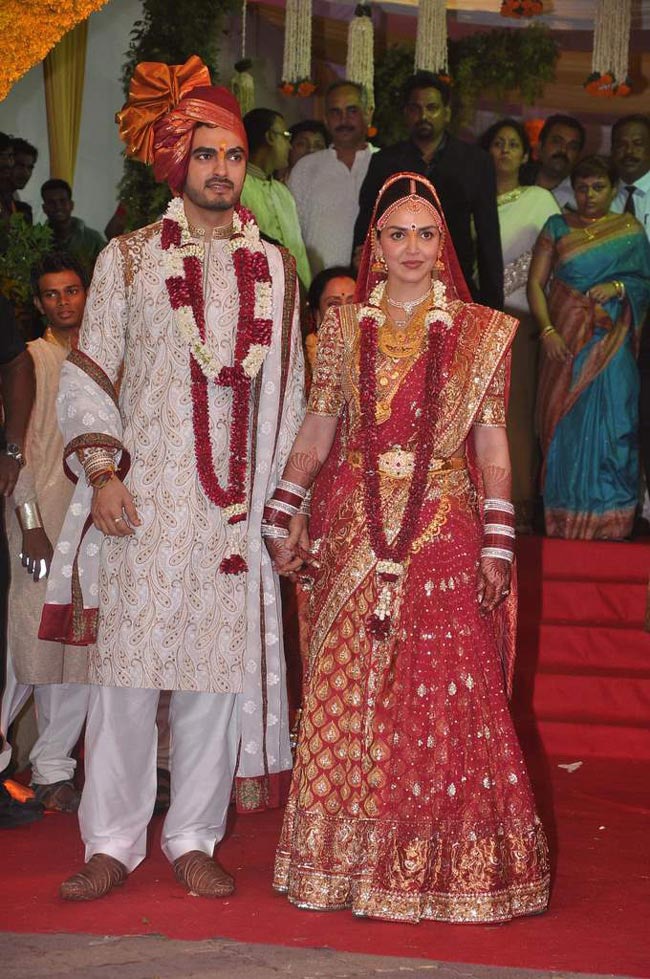 कुछ ऐसी दिख रही थीं अपनी शादी के दिन ये हसीनाएं...