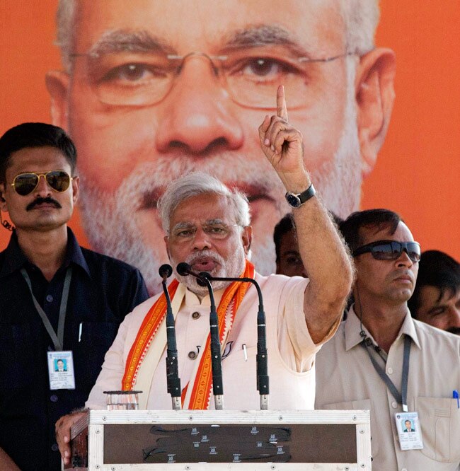 वाराणसी में नरेंद्र मोदी के रोड शो में जबरदस्‍त जनसैलाब