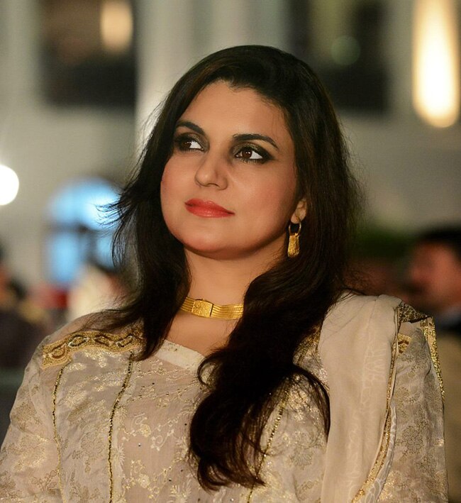 पाकिस्तान की सियासत में 'ग्लैमरस' महिलाएं...