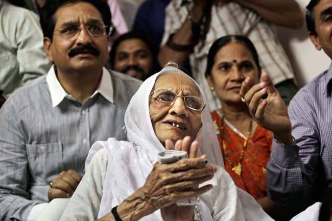 PM मोदी का शपथग्रहण समारोहः कैमरे में कैद हुए ये ऐतिहासिक पल...